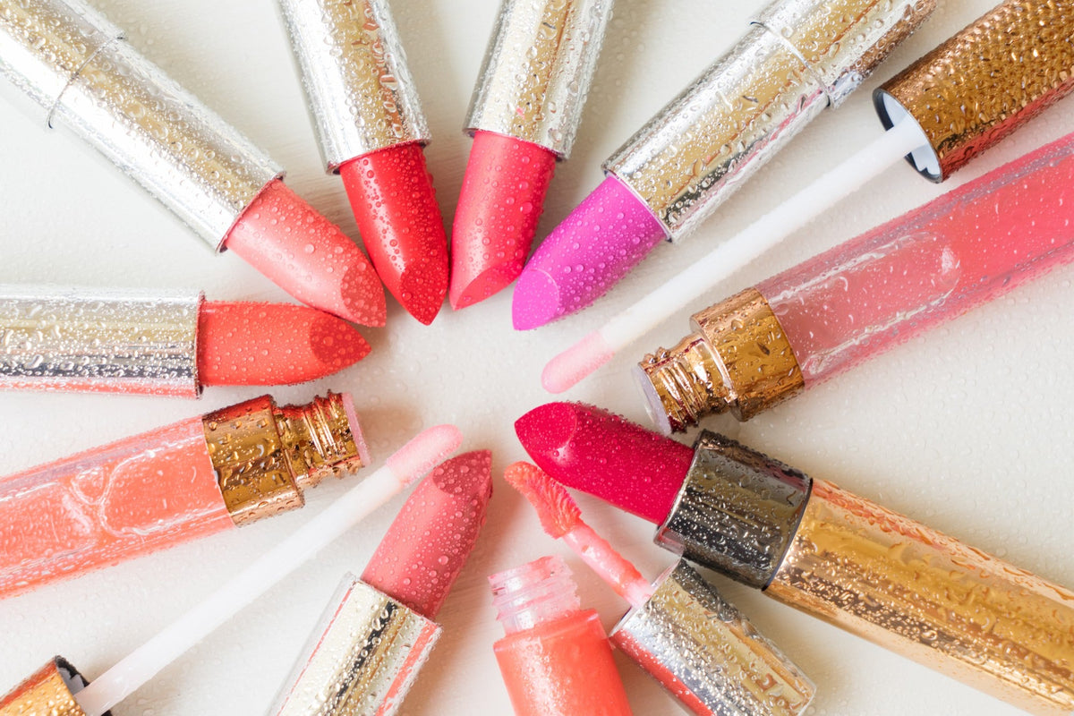 Lip Gloss vs. Lipstick: When to Choose Which